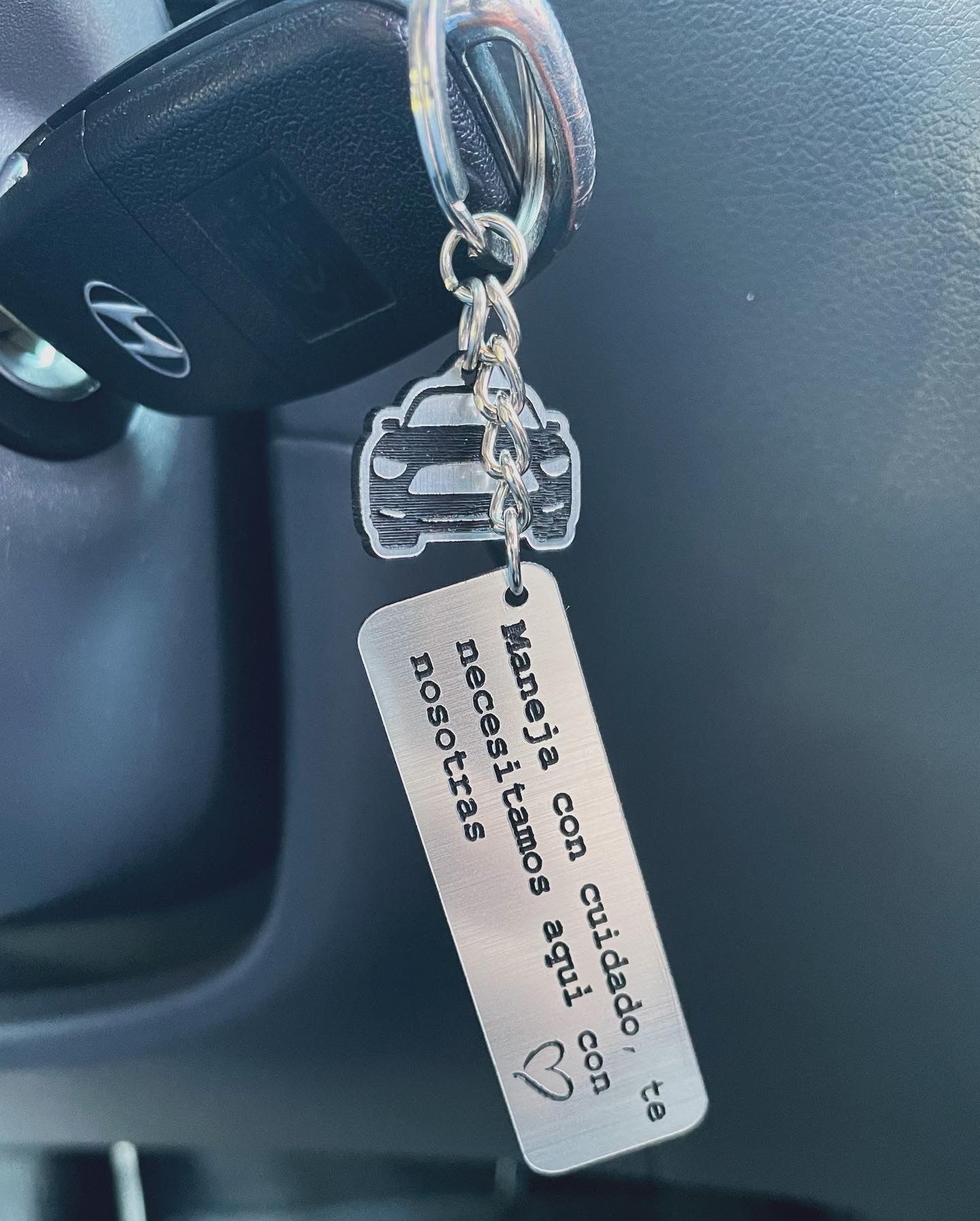 Llaveros "Maneja con cuidado" - metalex